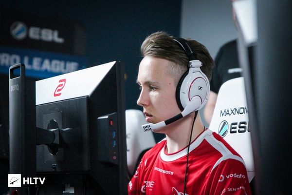 Falcons 战胜 GamerLegion 在 BLAST Premier Fall Groups 2024